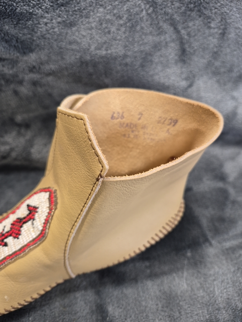 Minnetonka Tan Leather Beaded Moccasin Boots with Fringe - Picture 7 of 11